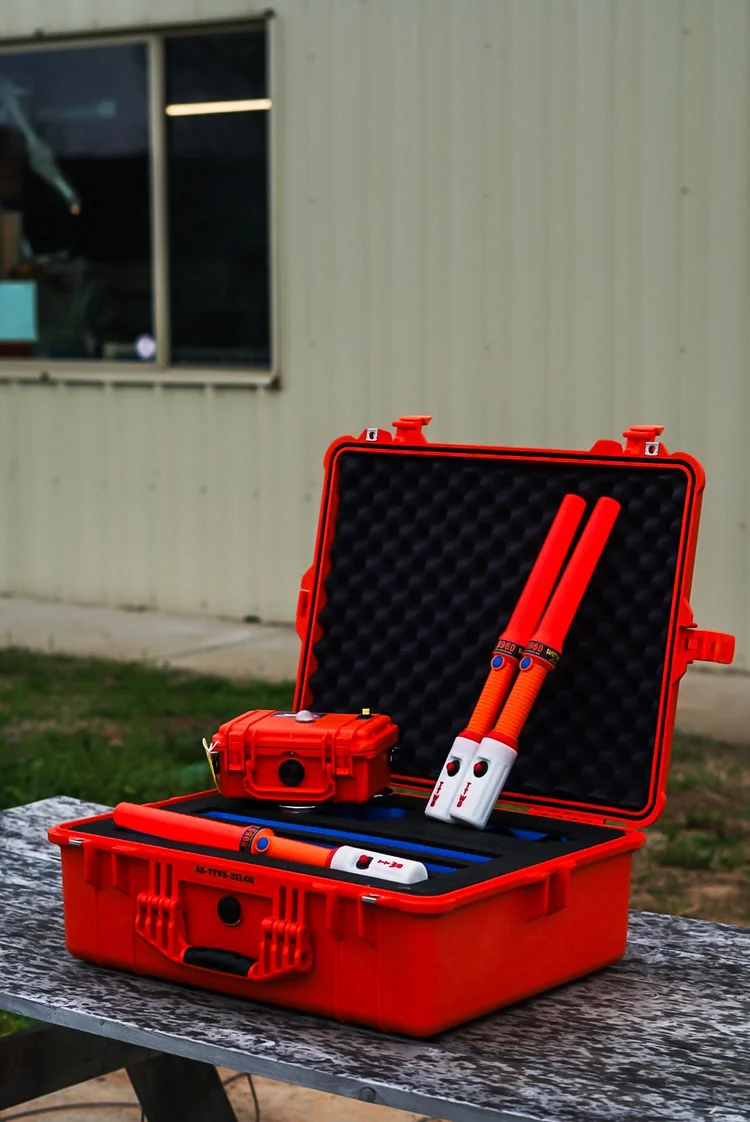 Whirl Wind ワールウィンド RED BOX コンプレッサー 未使用 TTWS Portable Tow Team Warning System – 12 Wands | Airelectric